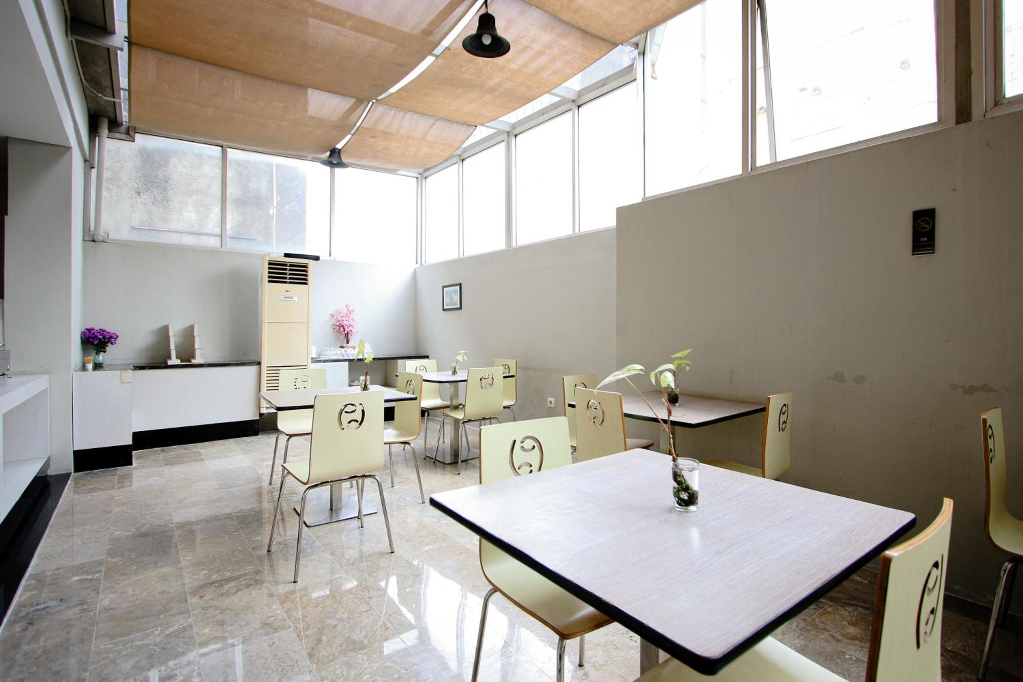 Zodiak Asia Afrika By Kagum Hotels Bandung Eksteriør billede